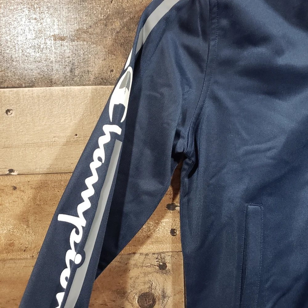 Champion‎ NWT boys logo sleeve zip jacket